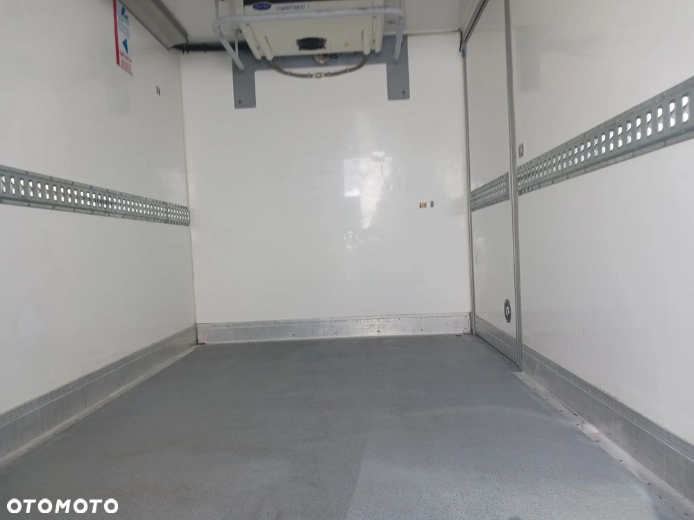Mitsubishi Canter Fuso 9C18 2018r 299 tyś km Chłodnia Mroźnia Agregat CARRIER Supra 550 - 12