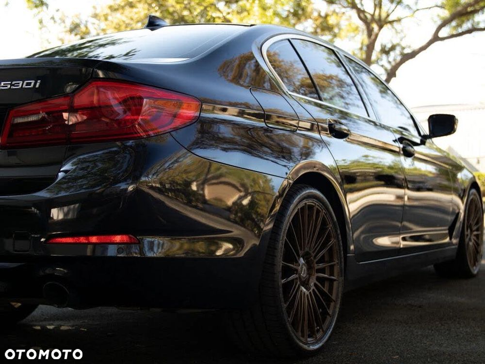 BMW Seria 5 530i xDrive Luxury Line sport - 16