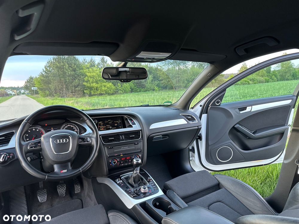 Audi A4 Avant - 25
