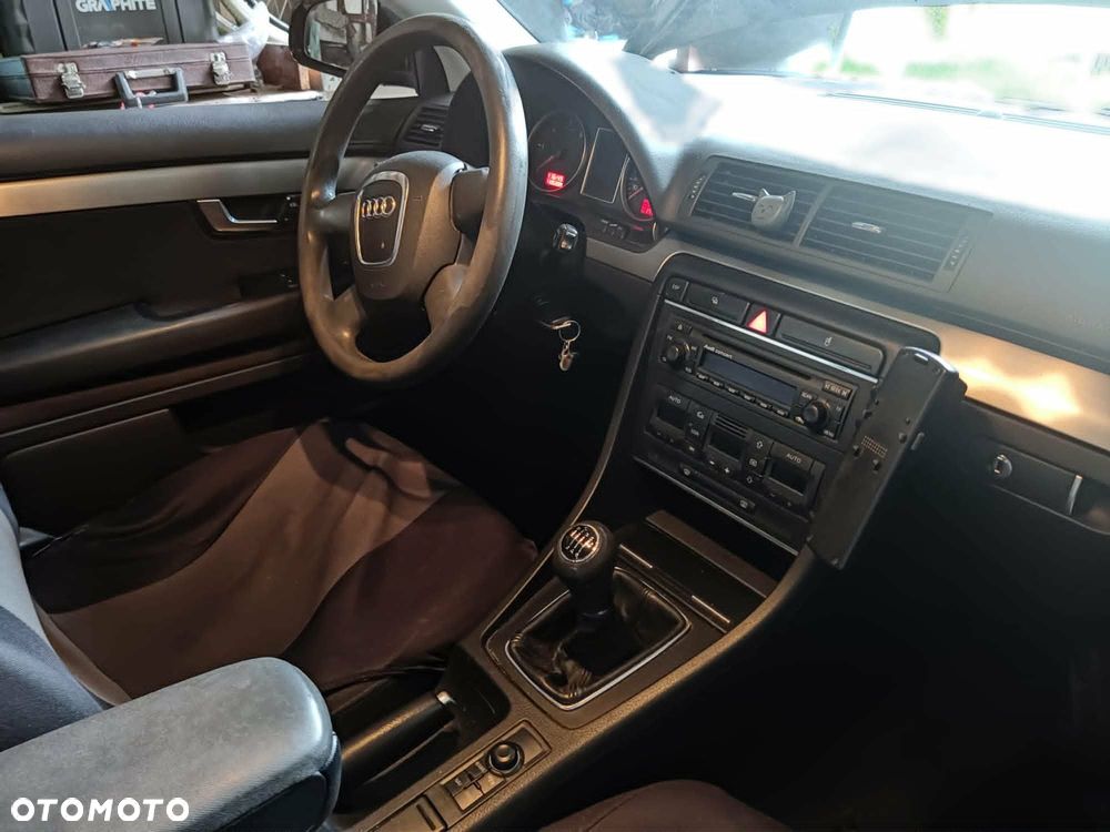 Audi A4 Avant 2.0 TDI - 7