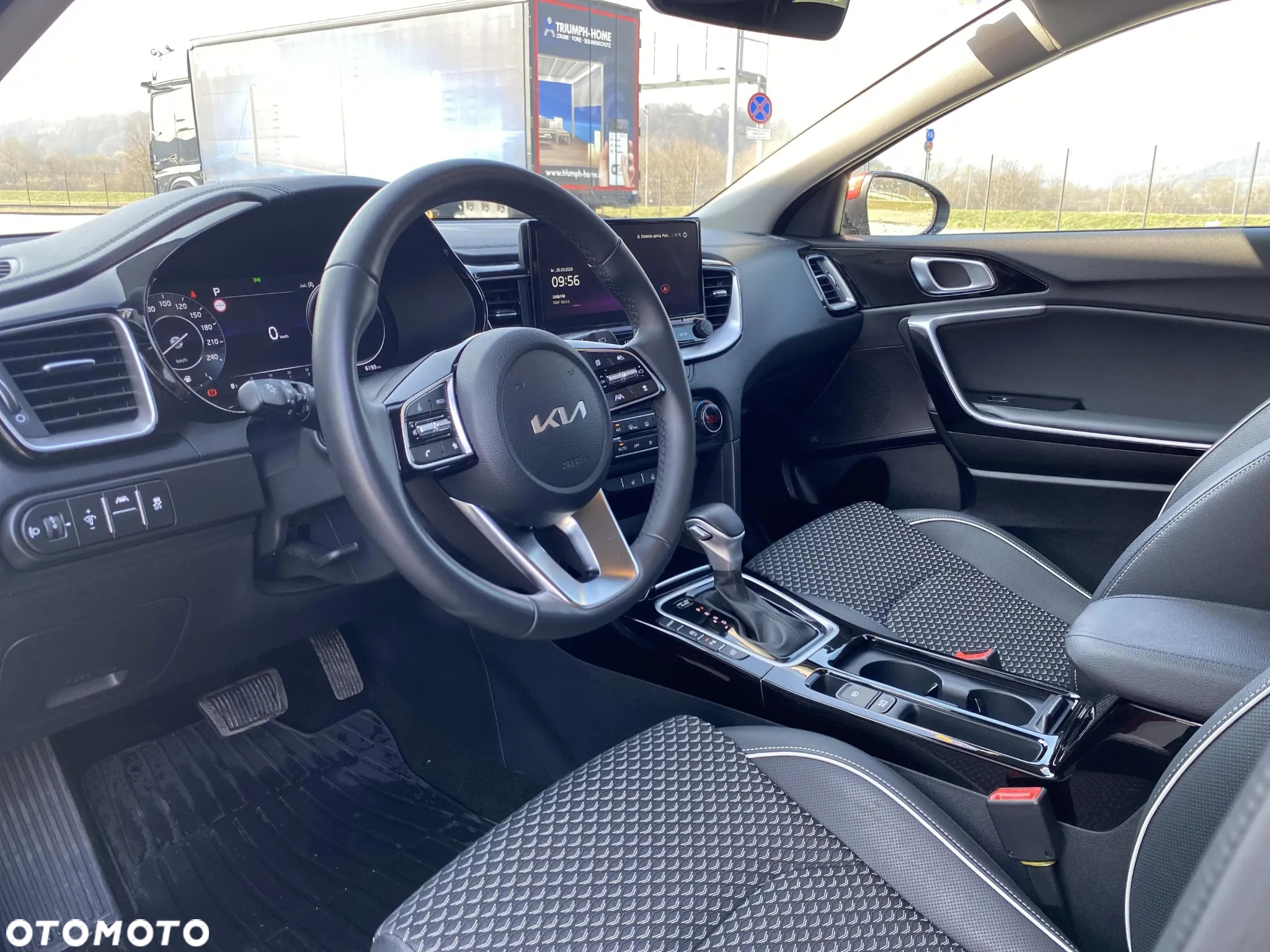 Kia XCeed 1.5 T-GDI Business Line DCT - 9