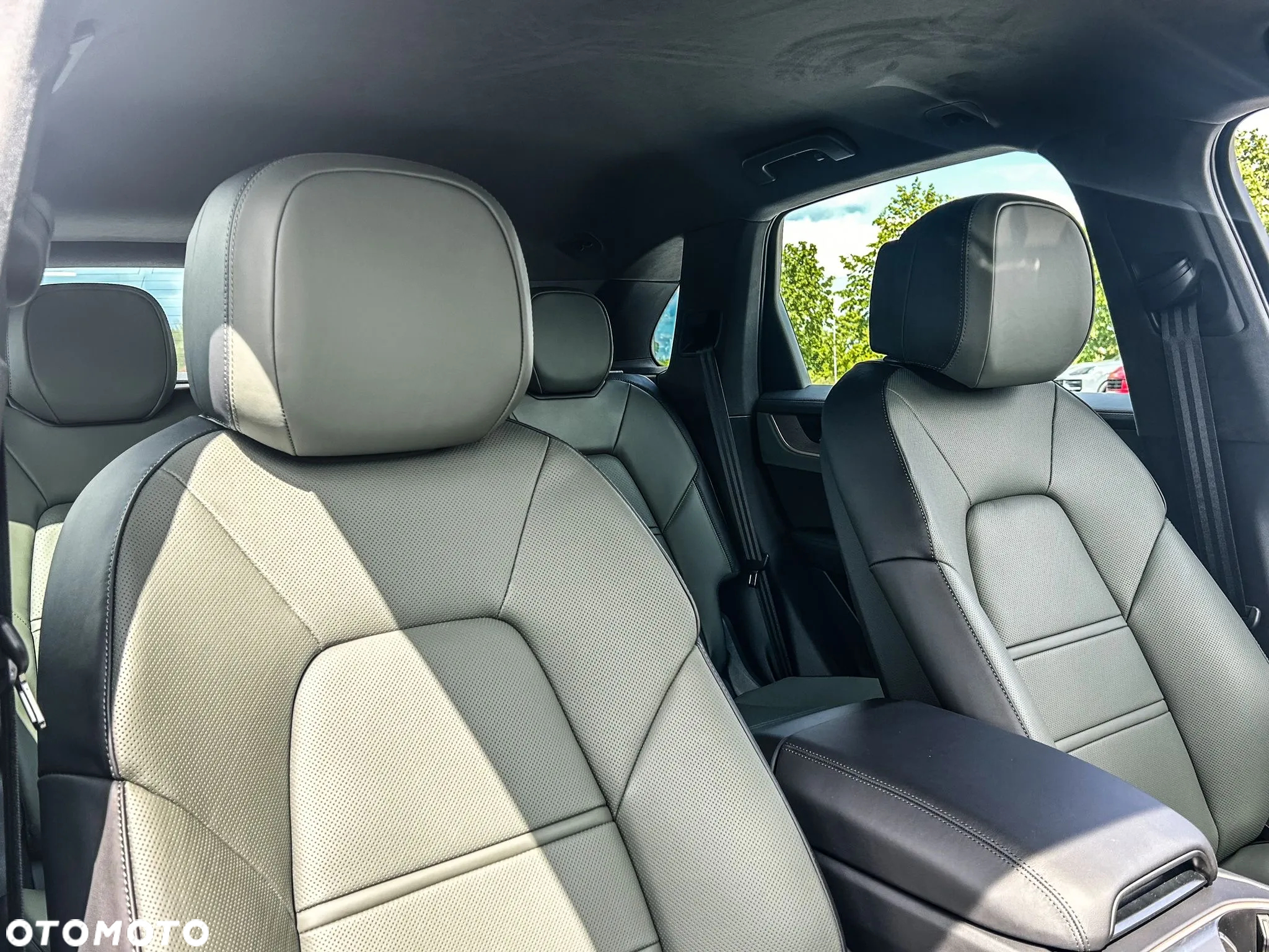 Porsche Cayenne S - 11