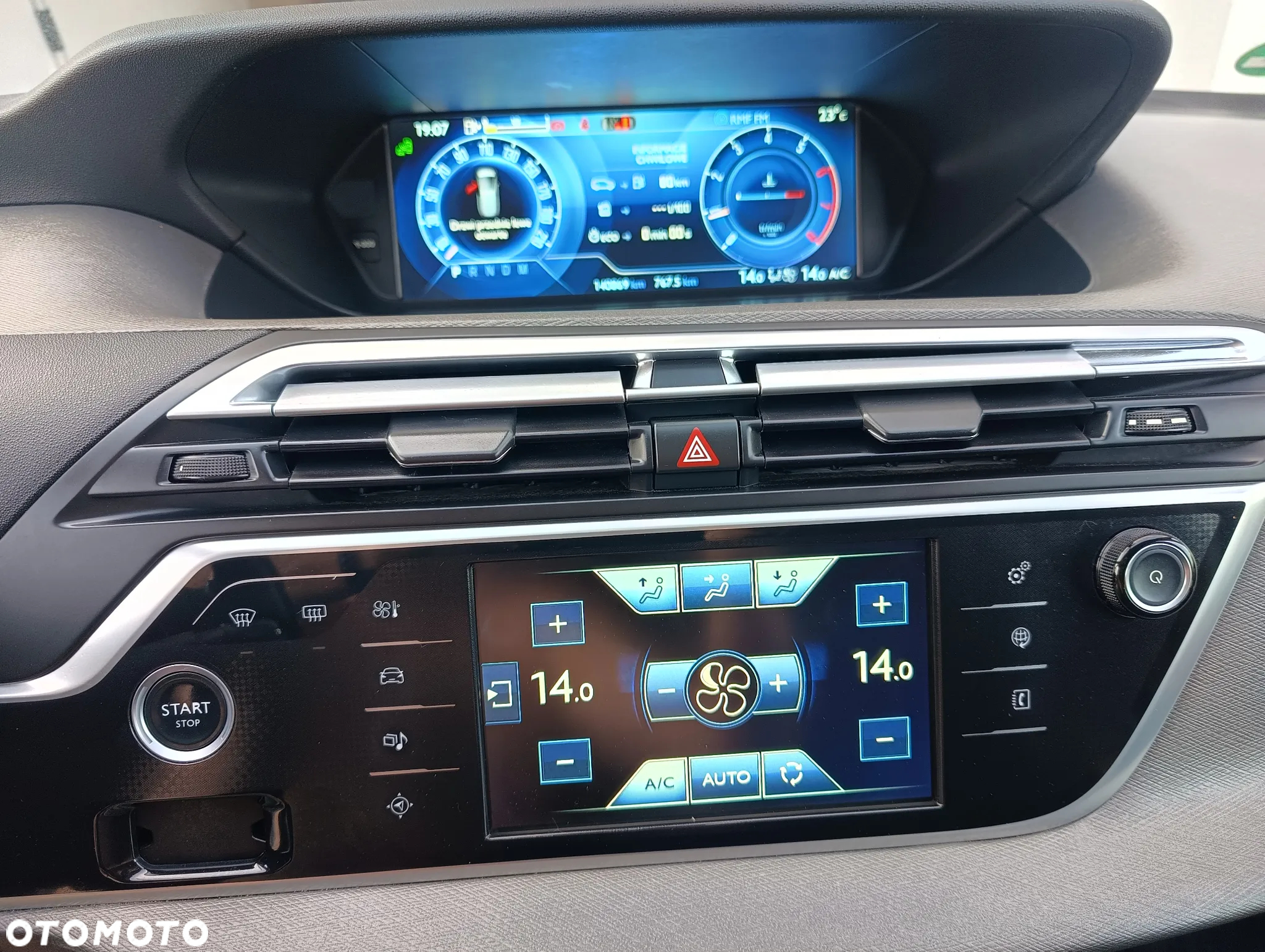 Citroën C4 Grand Picasso 1.6 THP Exclusive S&S EAT6 - 22