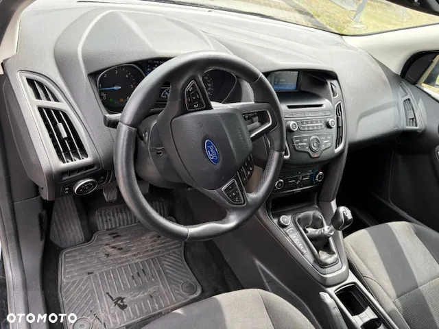 Ford Focus - 17