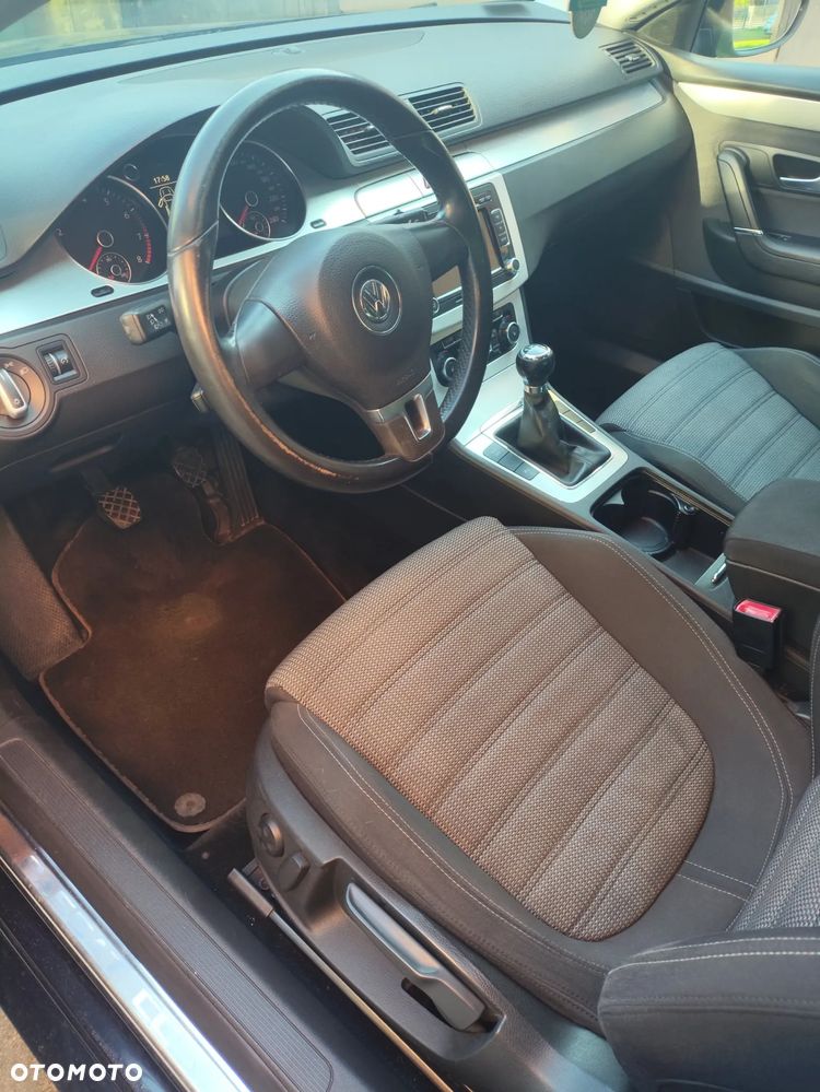 Volkswagen Passat CC - 10