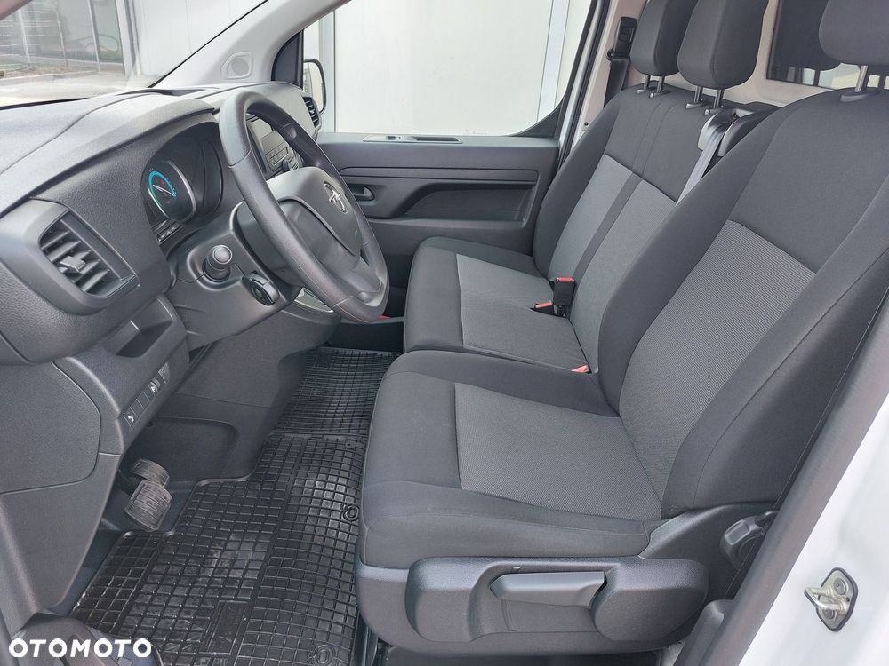 Opel Vivaro - 11