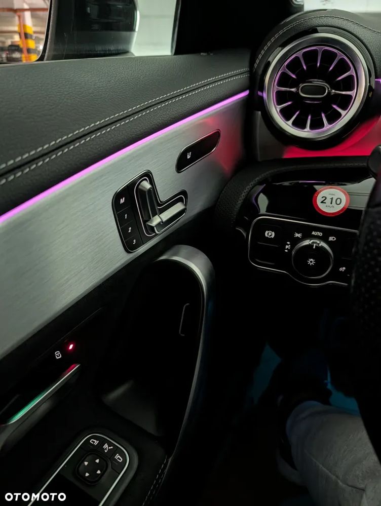 Mercedes-Benz CLA 200 7G-DCT Entry - 36