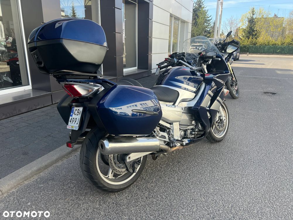 Yamaha FJR - 8
