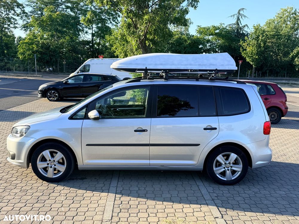 Volkswagen Touran 1.6 TDI DSG Trendline - 4