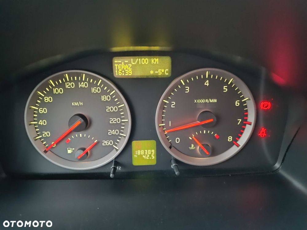 Volvo V50 - 5