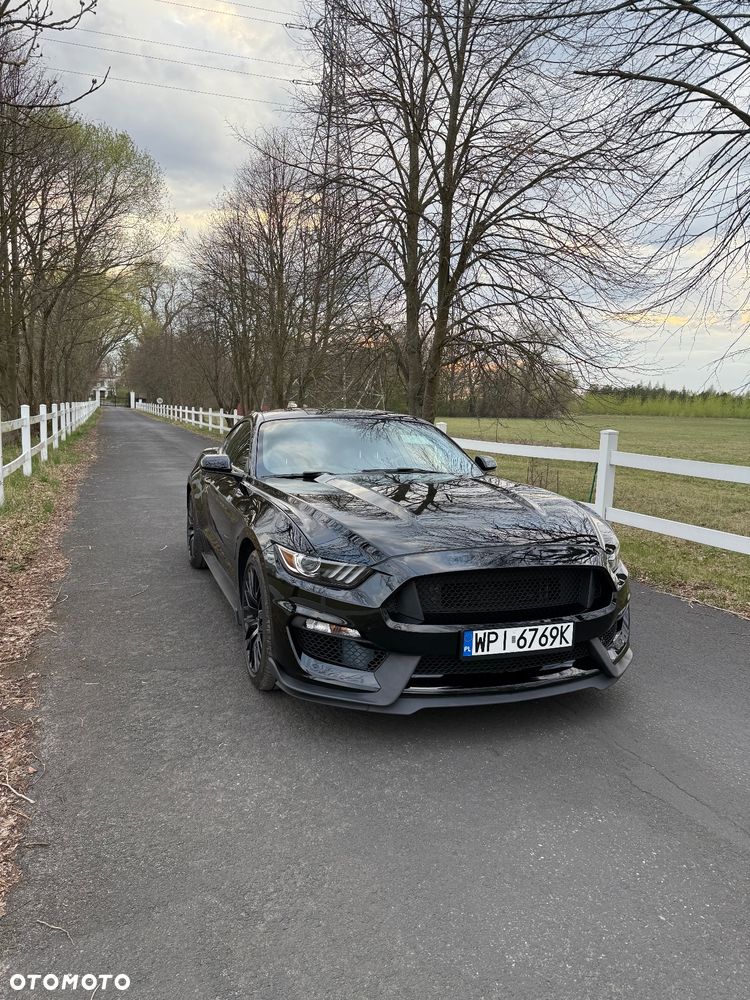 Ford Mustang - 2
