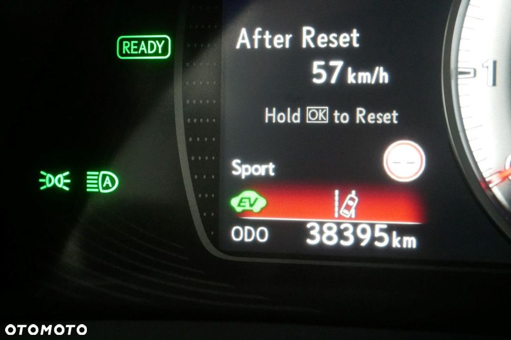 Lexus ES 300h Business Edition - 24
