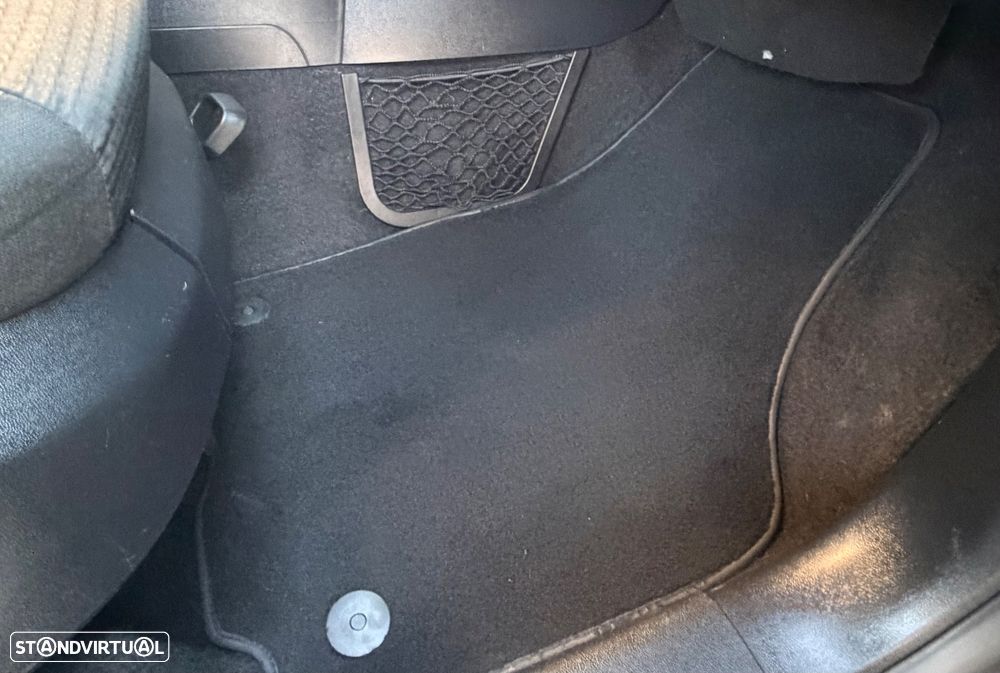 SEAT Altea 1.6 TDi Sport DPF - 35