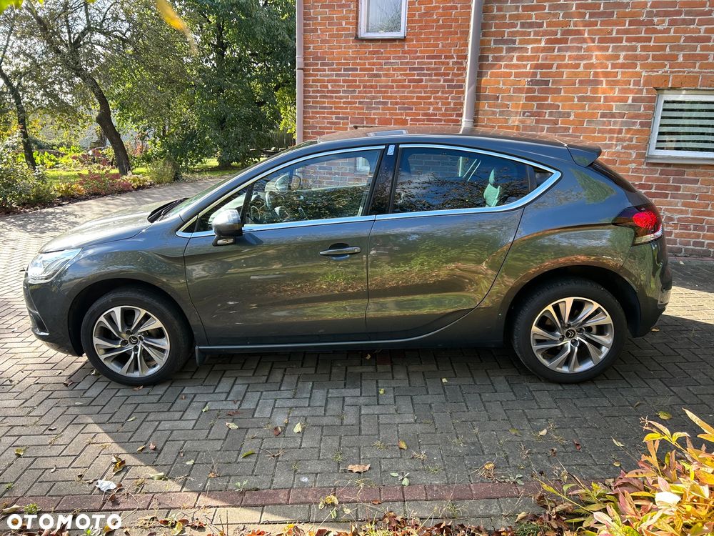 Citroën DS4 e-HDi 115 Urban Show - 8
