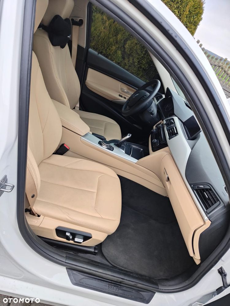 BMW Seria 3 320i xDrive Edition Luxury Line Purity - 9