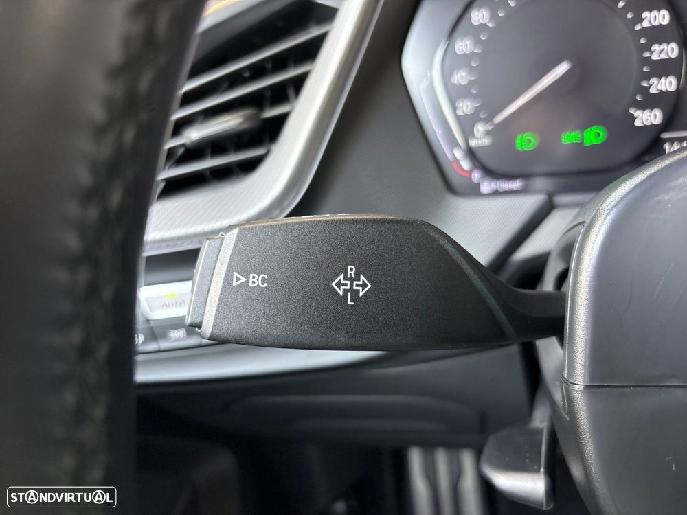 BMW 116 d Pack Desportivo M Auto - 17