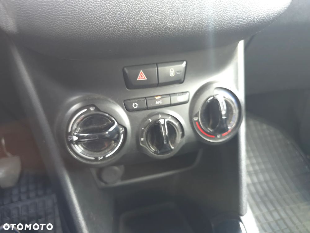 Peugeot 208 1.2 VTi Access - 26