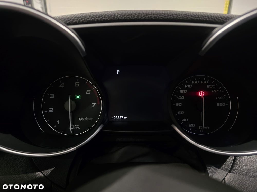 Alfa Romeo Giulia 2.0 Turbo Super - 11