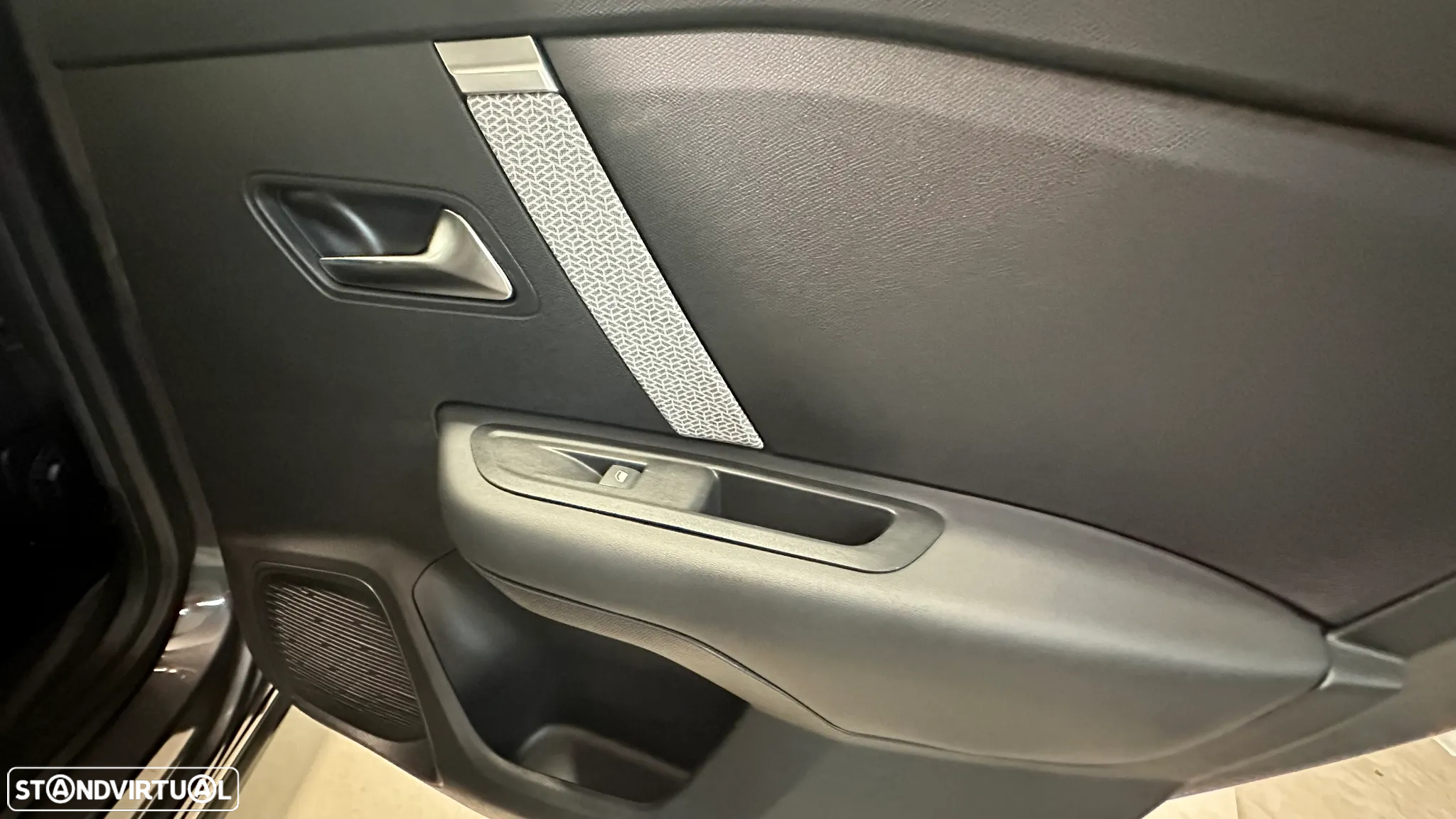 Citroën C4 1.2 PureTech Feel Pack - 26