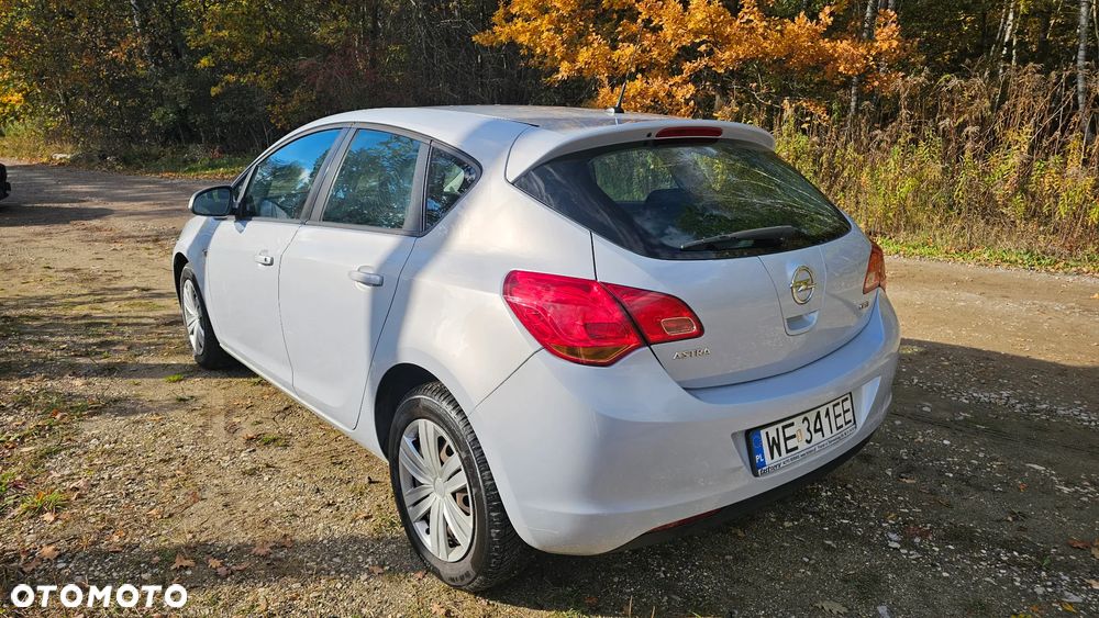 Opel Astra 1.7 CDTI Essentia - 5