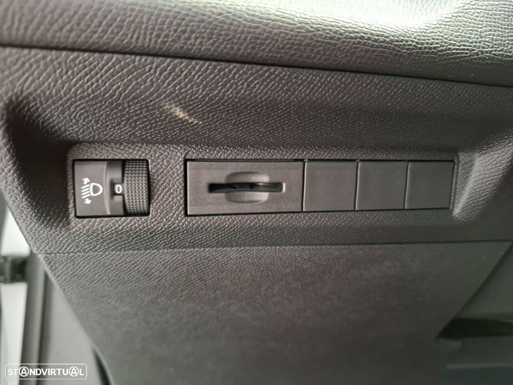 Peugeot 308 1.2 PureTech Allure - 21