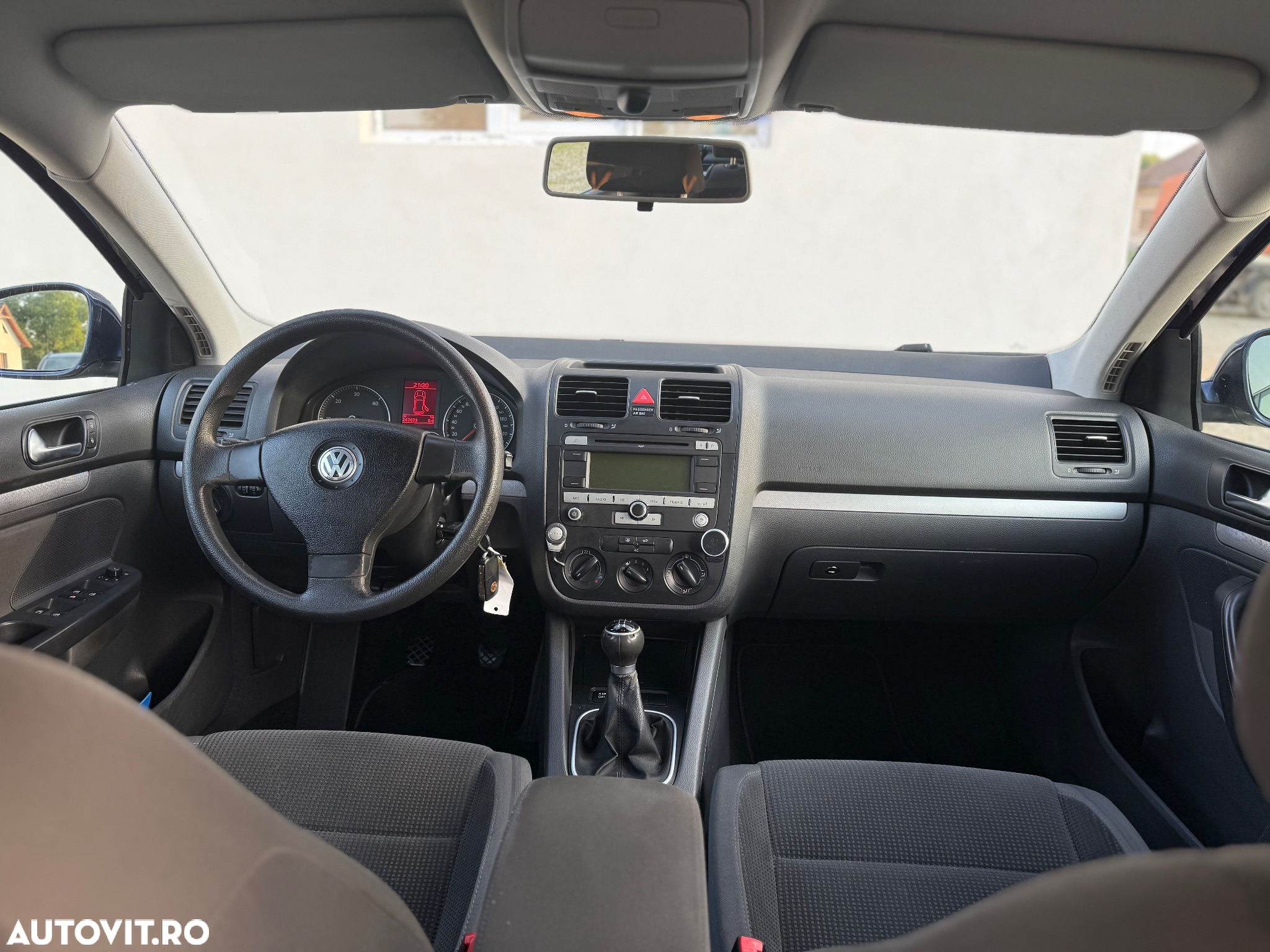 Volkswagen Golf 1.9 TDI Comfortline BlueMotion - 5