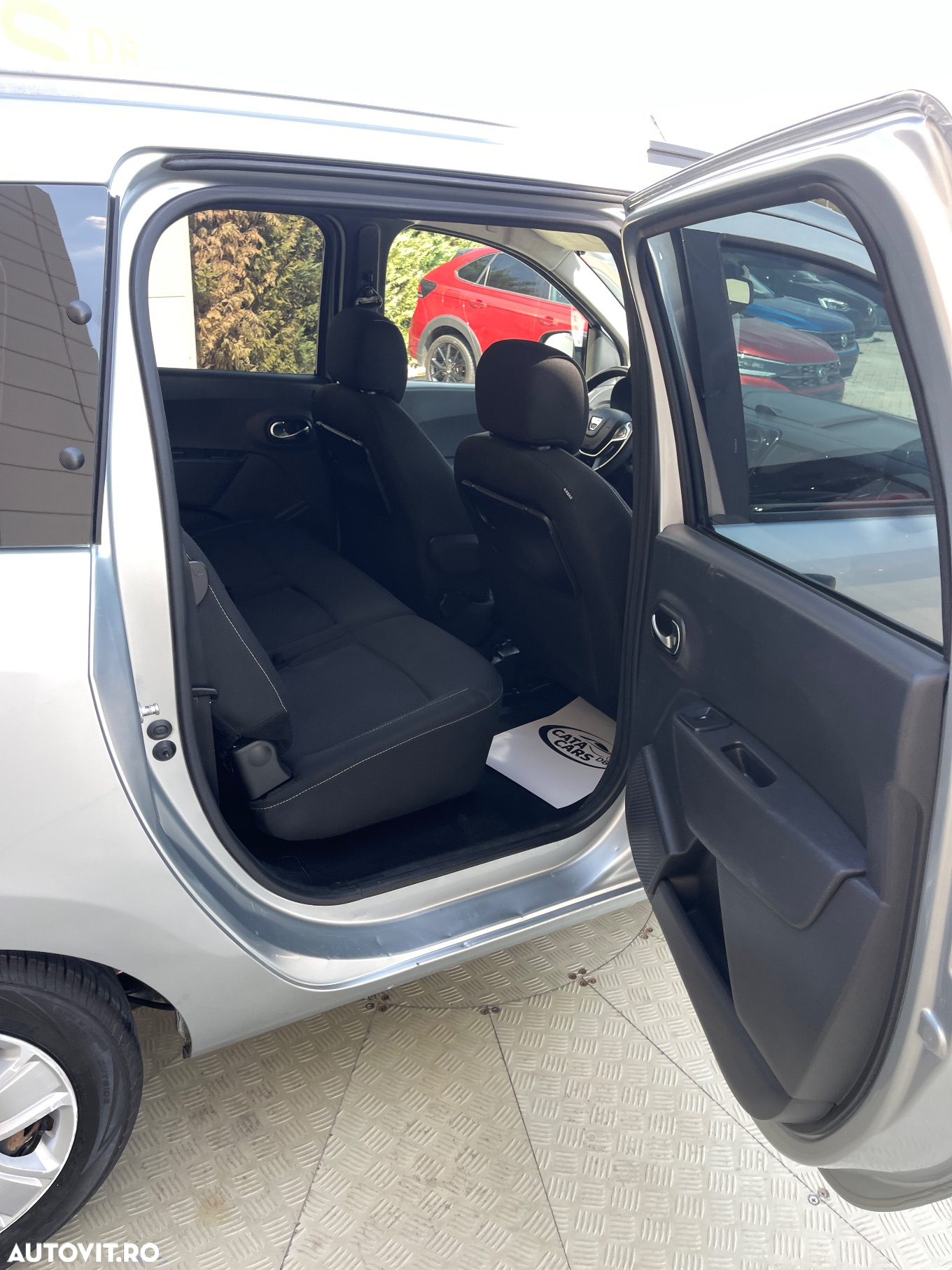 Dacia Lodgy - 23