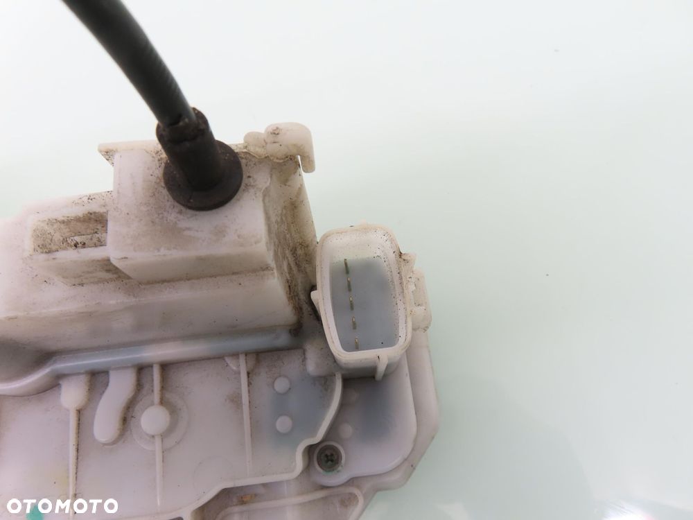 ZAMEK LEWY TYLNY ALFA ROMEO 159 5 PIN - 3