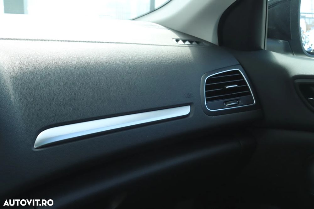 Renault Megane TCe 140 EDC GPF Techno - 24