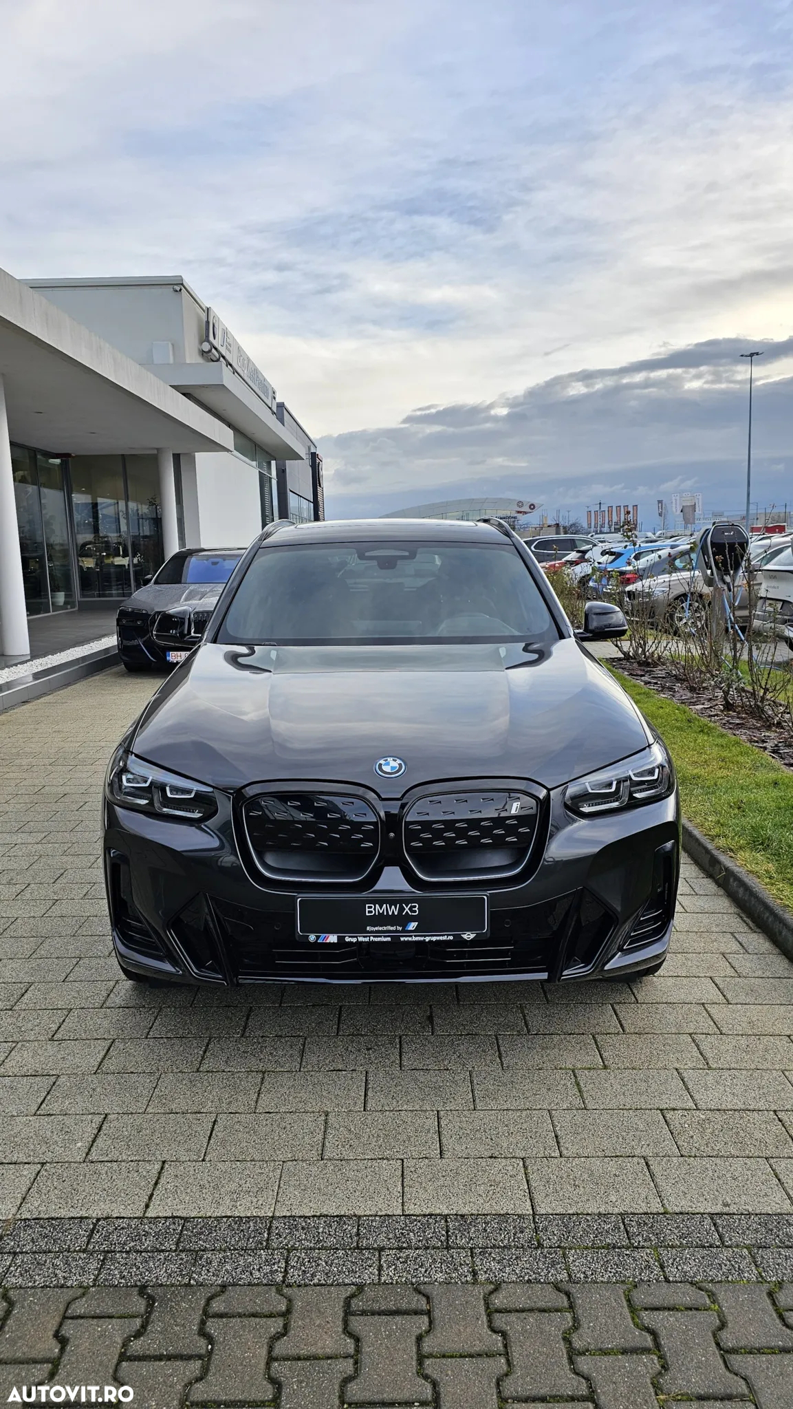 BMW iX3 Impressive - 9