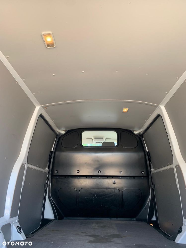 Volkswagen Transporter - 27