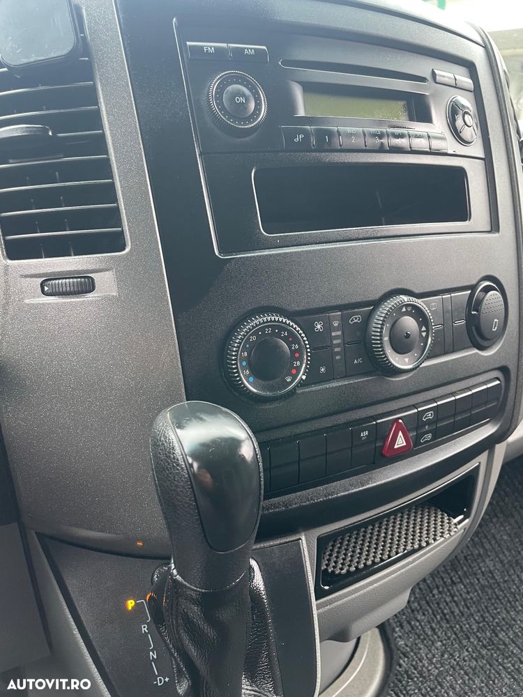 Mercedes-Benz Sprinter - 4