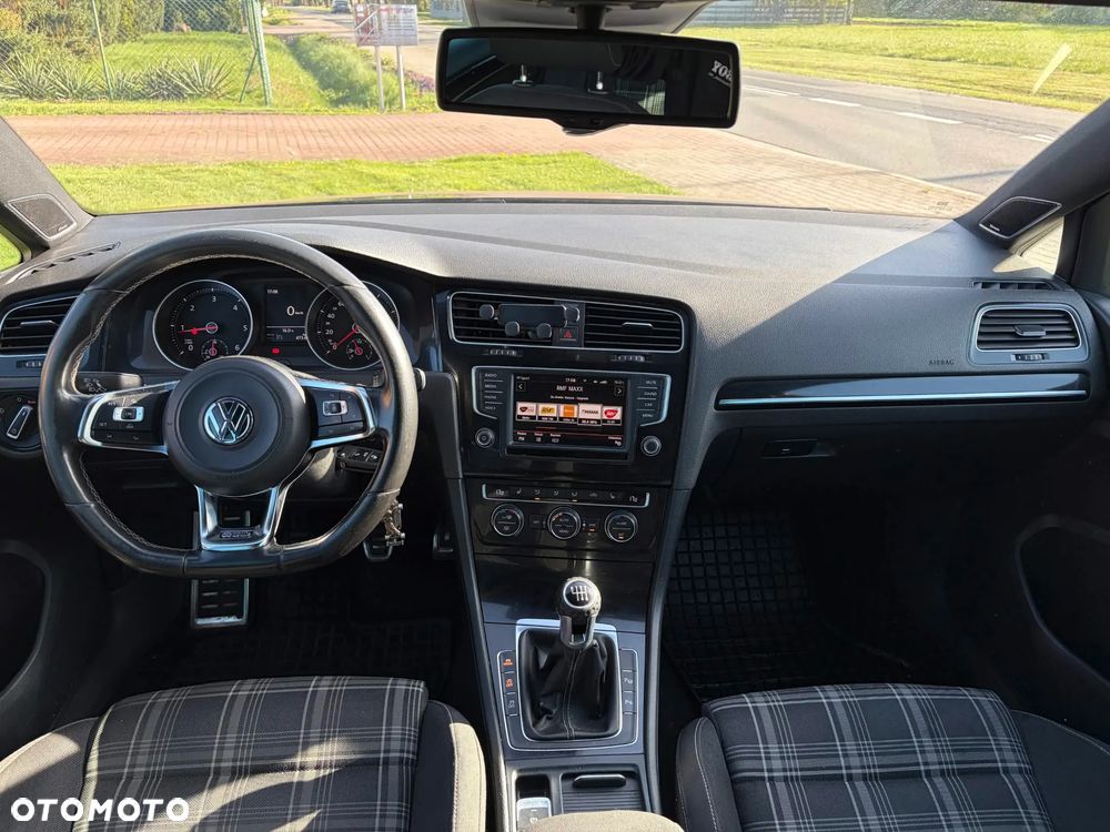Volkswagen Golf ver-2-0-tdi-bmt-gtd - 8