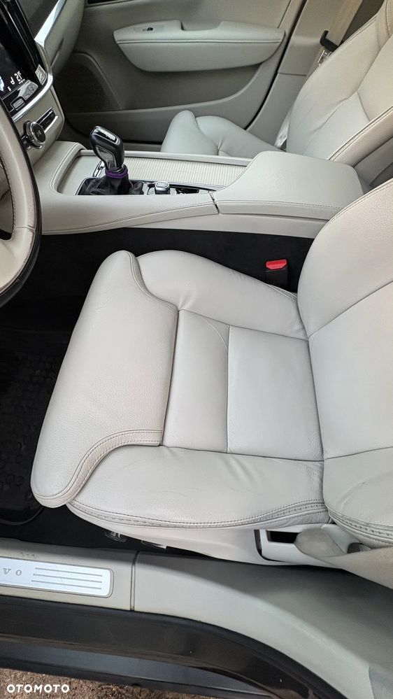 Volvo V90 D5 SCR AWD Momentum - 15