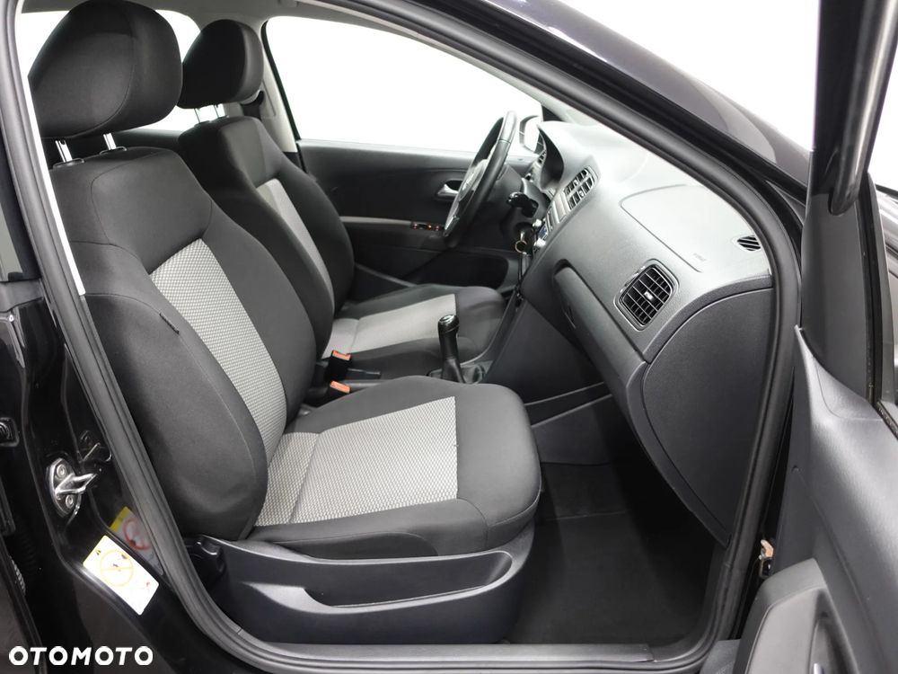 Volkswagen Polo 1.4 16V Trendline - 29