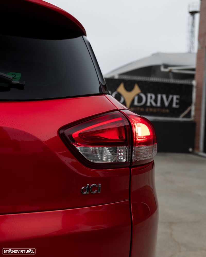 Renault Clio Sport Tourer 1.5 dCi Limited — fotografia 9