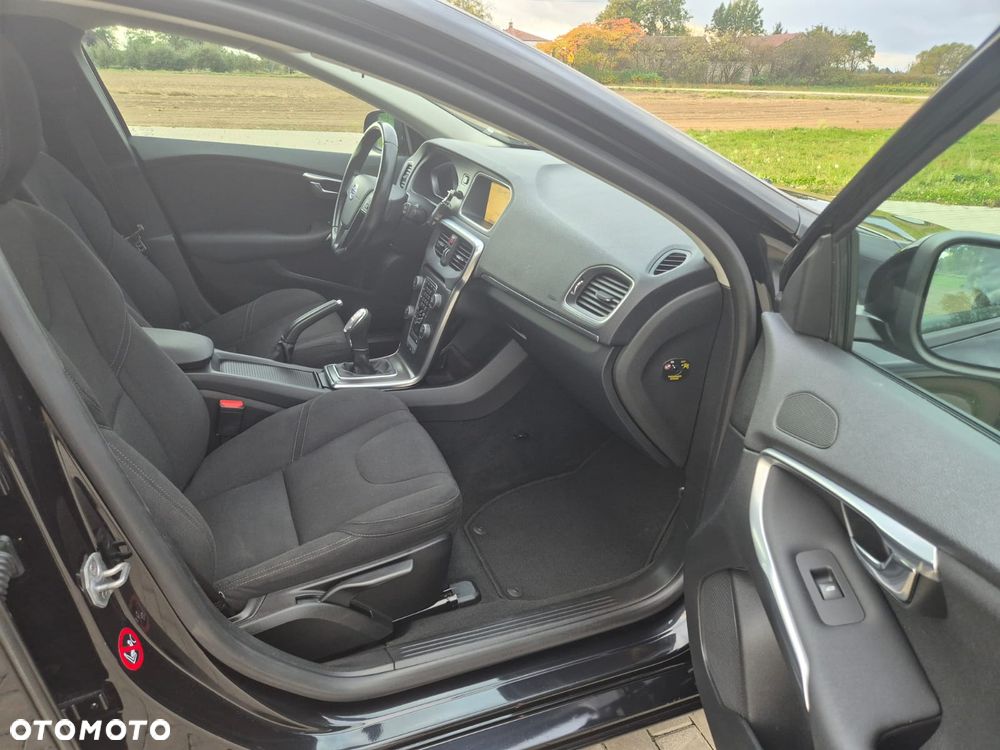 Volvo V40 D2 Kinetic - 11
