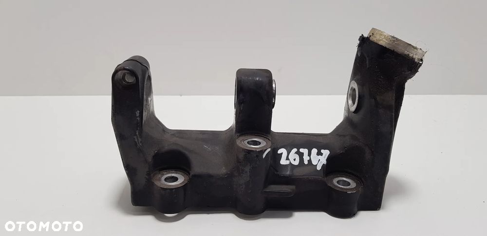 Peugeot Metropolis 400 Mocowanie wahaczy kolumny - 1