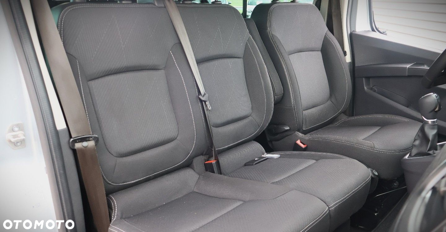 Renault Trafic SpaceClass 2.0 dCi EDC - 24