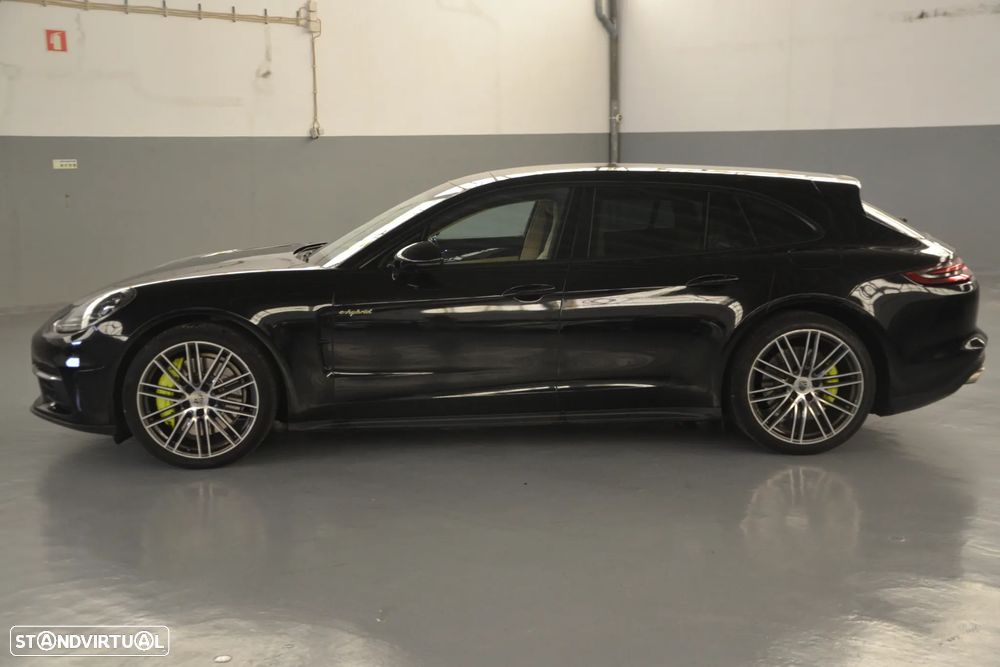 Porsche Panamera Sport Turismo 4 E-Hybrid Platinum Edition - 3