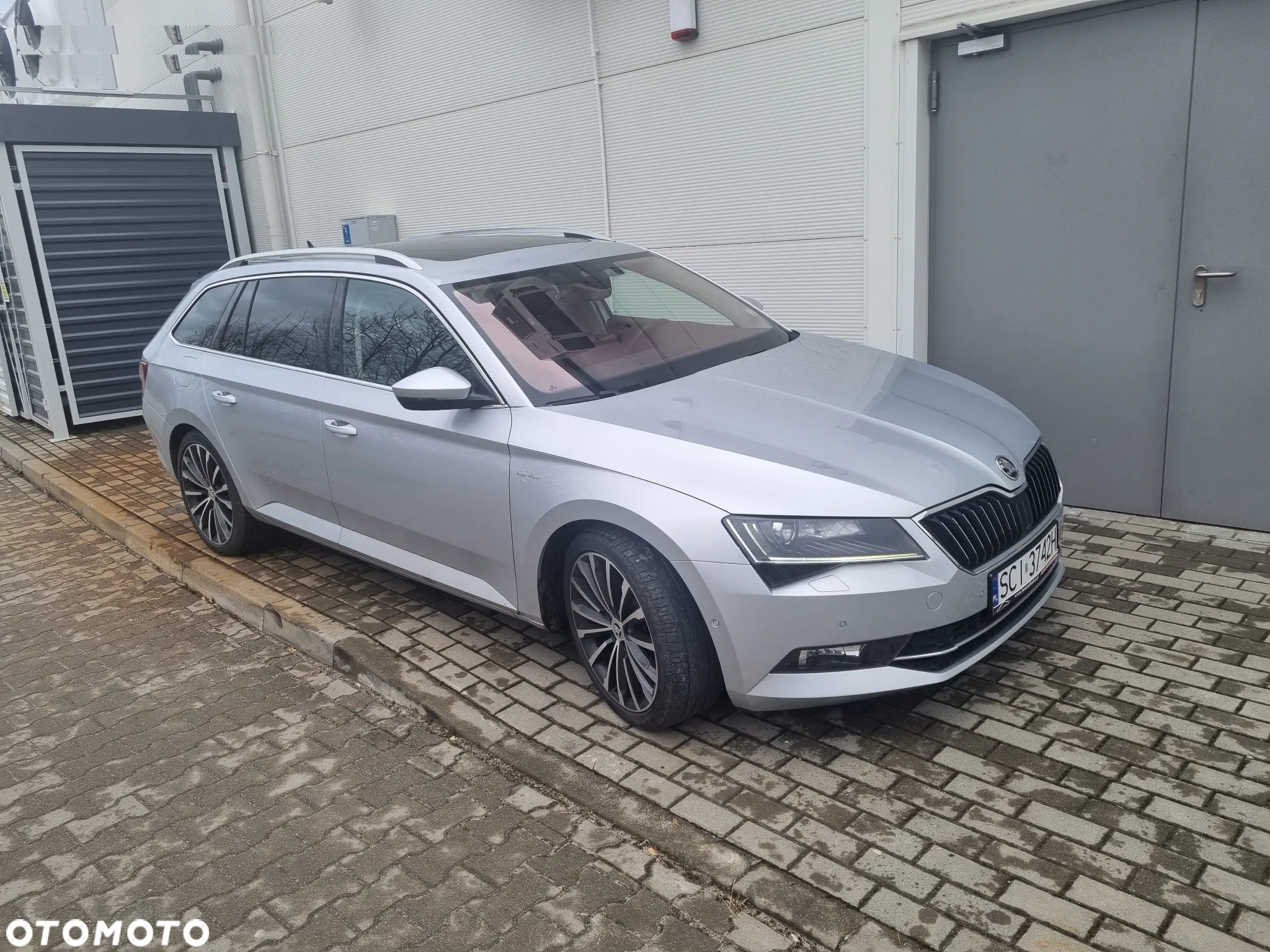 Skoda Superb 2.0 TDI 4x4 DSG L&K - 5