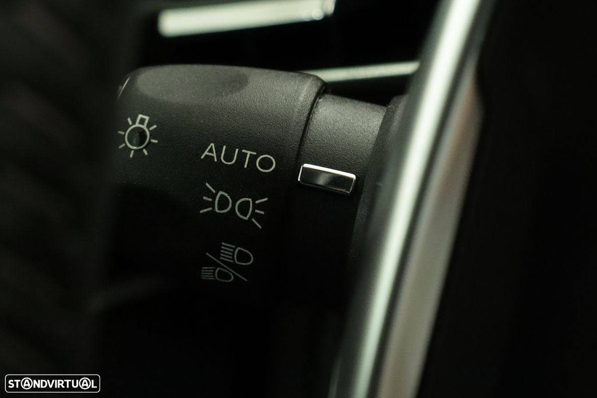 Peugeot 3008 1.6 Hybrid Allure e-EAT8 - 16