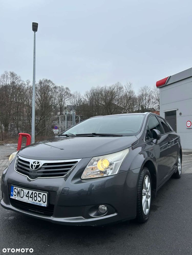 Toyota Avensis 2.0 D-4D Sol+NAVI - 1