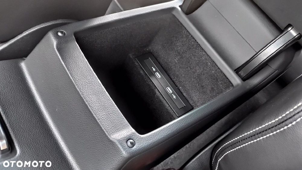 Volkswagen Passat Variant - 27