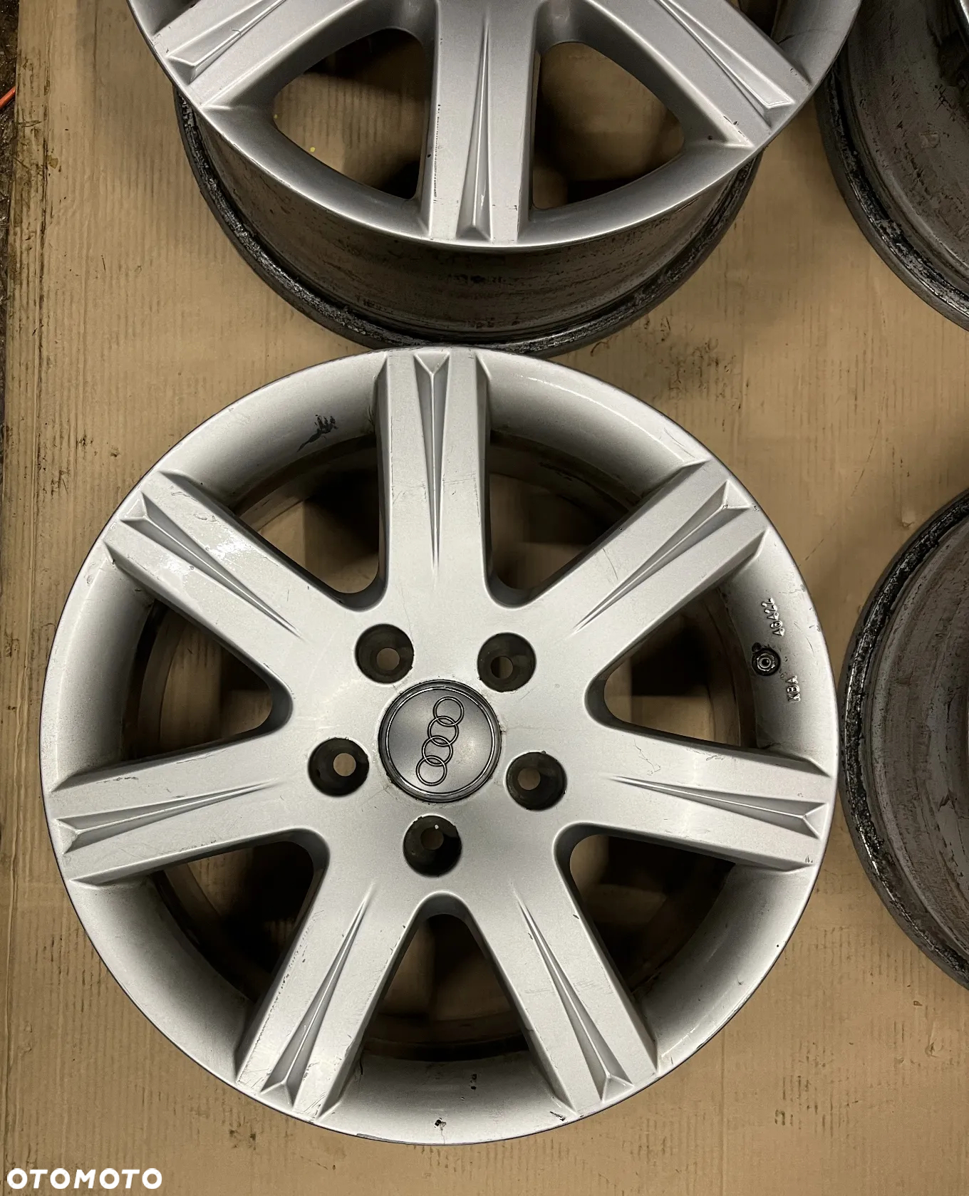 Felgi aluminiowe 7,5J x 18H2 ET53 Audi komplet - 3