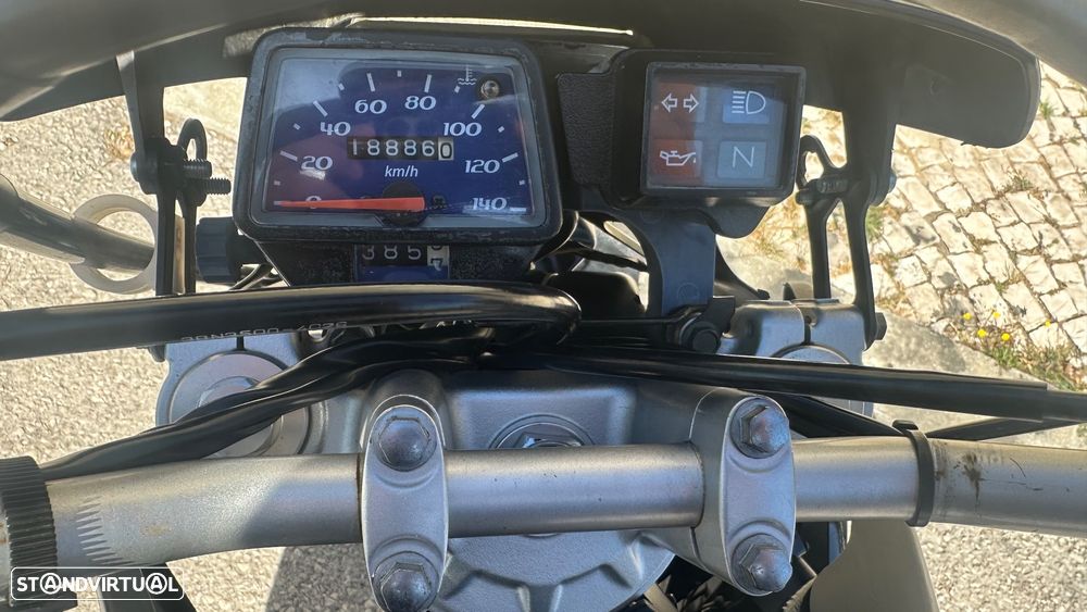 Yamaha 125 DT125x - 12
