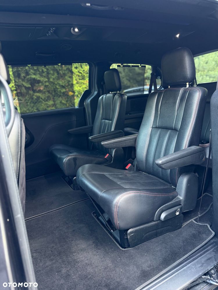 Dodge Grand Caravan 3.6 R/T - 16
