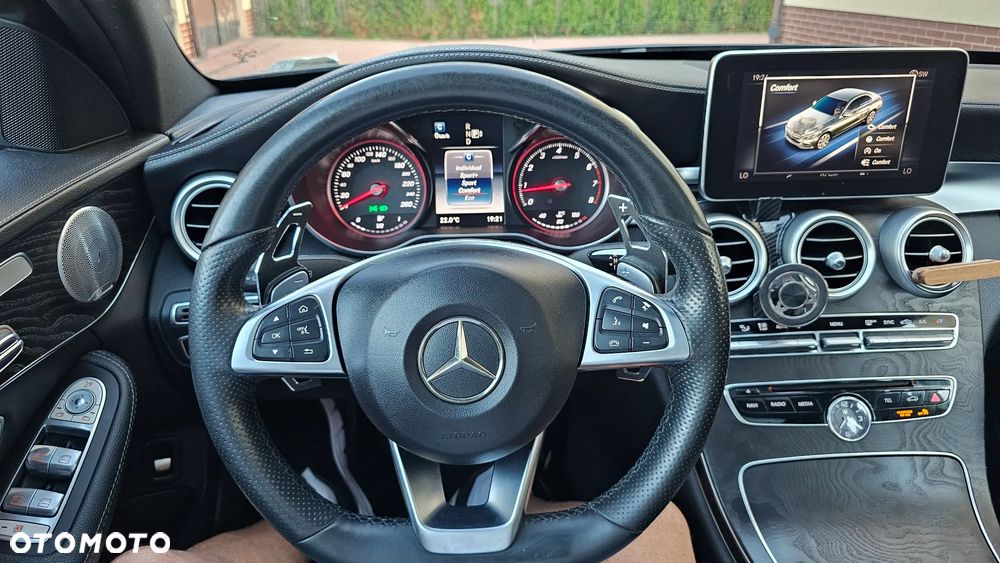 Mercedes-Benz Klasa C 300 7G-TRONIC - 35