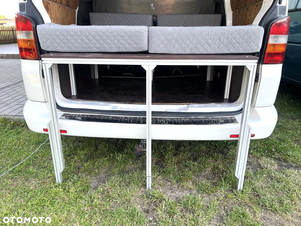 Volkswagen Transporter T5 - 22