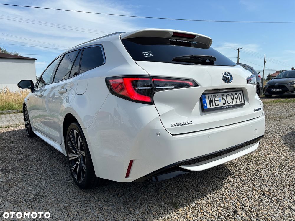 Toyota Corolla 2.0 Hybrid Comfort - 17